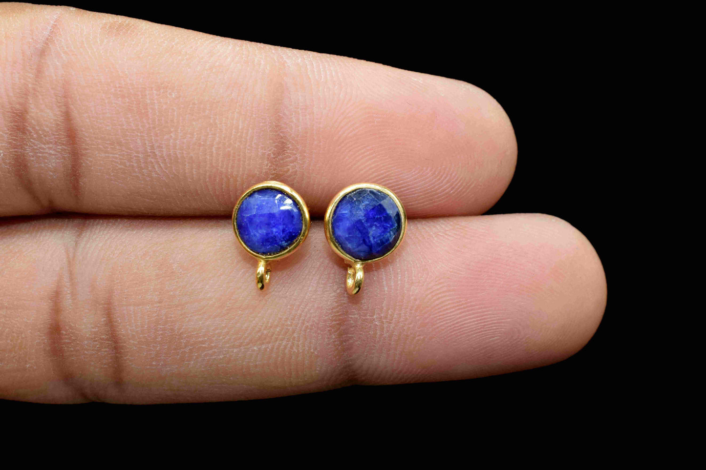 Natural Sapphire,Bezel Round Shape Connector,6mm Round Shape Gold Plated Charms,Single Bail,Small Round Gemstone Pendant,Gold plated Charms