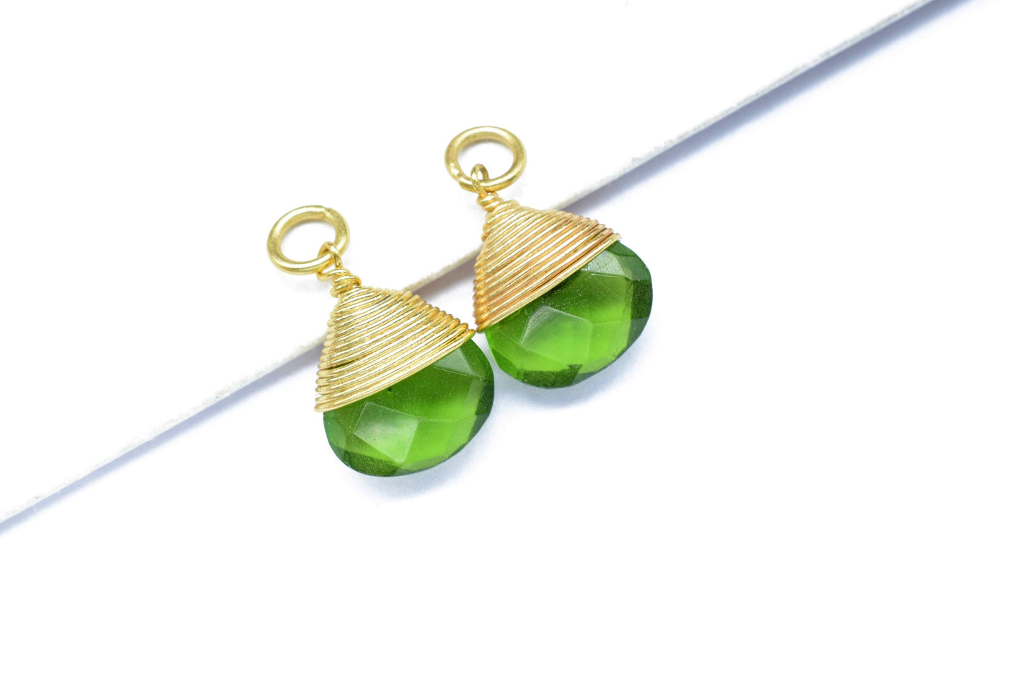 Peridot Faceted Wire Wrapped Connectors,10mm Heart Gemstone Pendant,loop Connector,Wire Wrapped Necklace,Peridot Jewelry making Supply,Gift