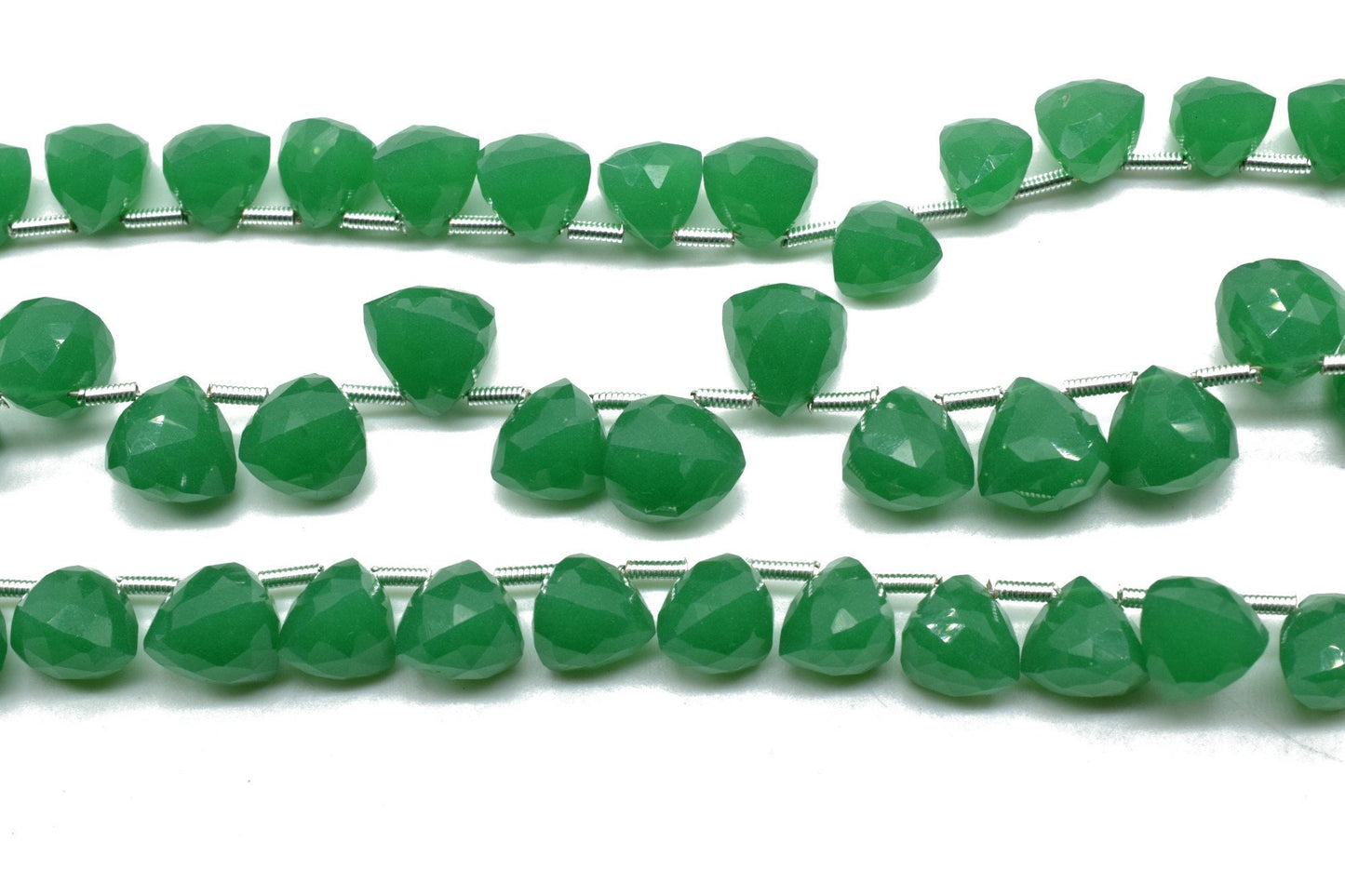 Green Onyx Faceted Trillion beads,Trillions Faceted Briolettes,gemstone Briolettes,Green Onyx Trillion beads,fancy Briolettes beads,gift