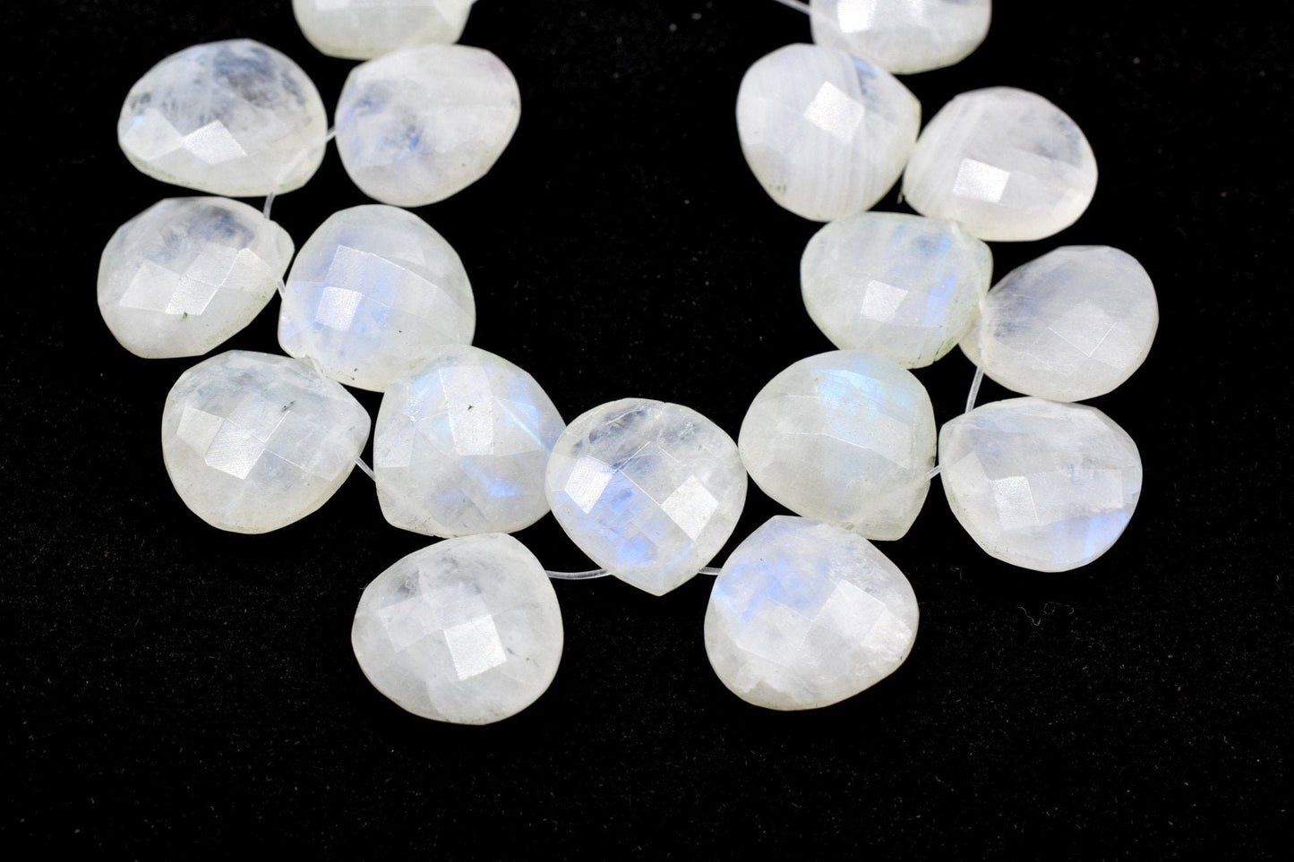 Moonstone 14mm Heart shape Briolettes,Moonstone briolettes for making jewelry,Moonstone Briolettes,Moonstone Heart briolettes strand,jewels