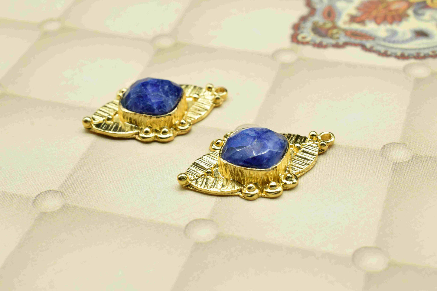 Blue Sapphire 10mm Cushion Shape Connector,Pendant Findings,Blue Sapphire post stud,Gold Plated Earring Connector,Blue Sapphire Stud Jewelry