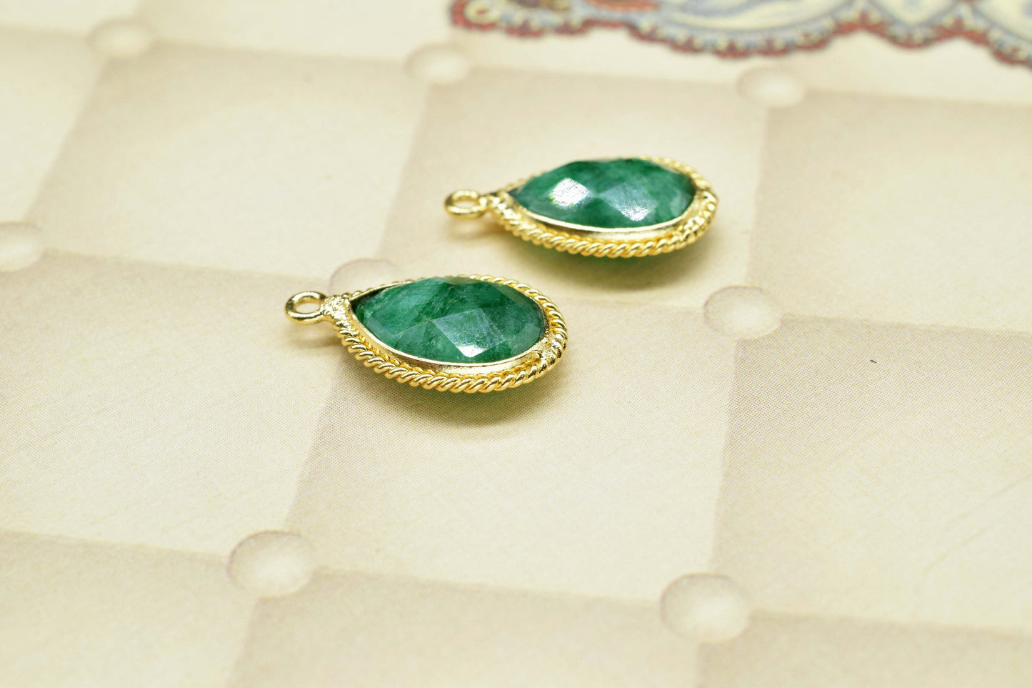Natural Emerald 10x14mm Pear Shape Connector,Emerald Gold Plated Charms Connectors,Emerald Gemstone Single Bail Connectors Jewelry,Gift