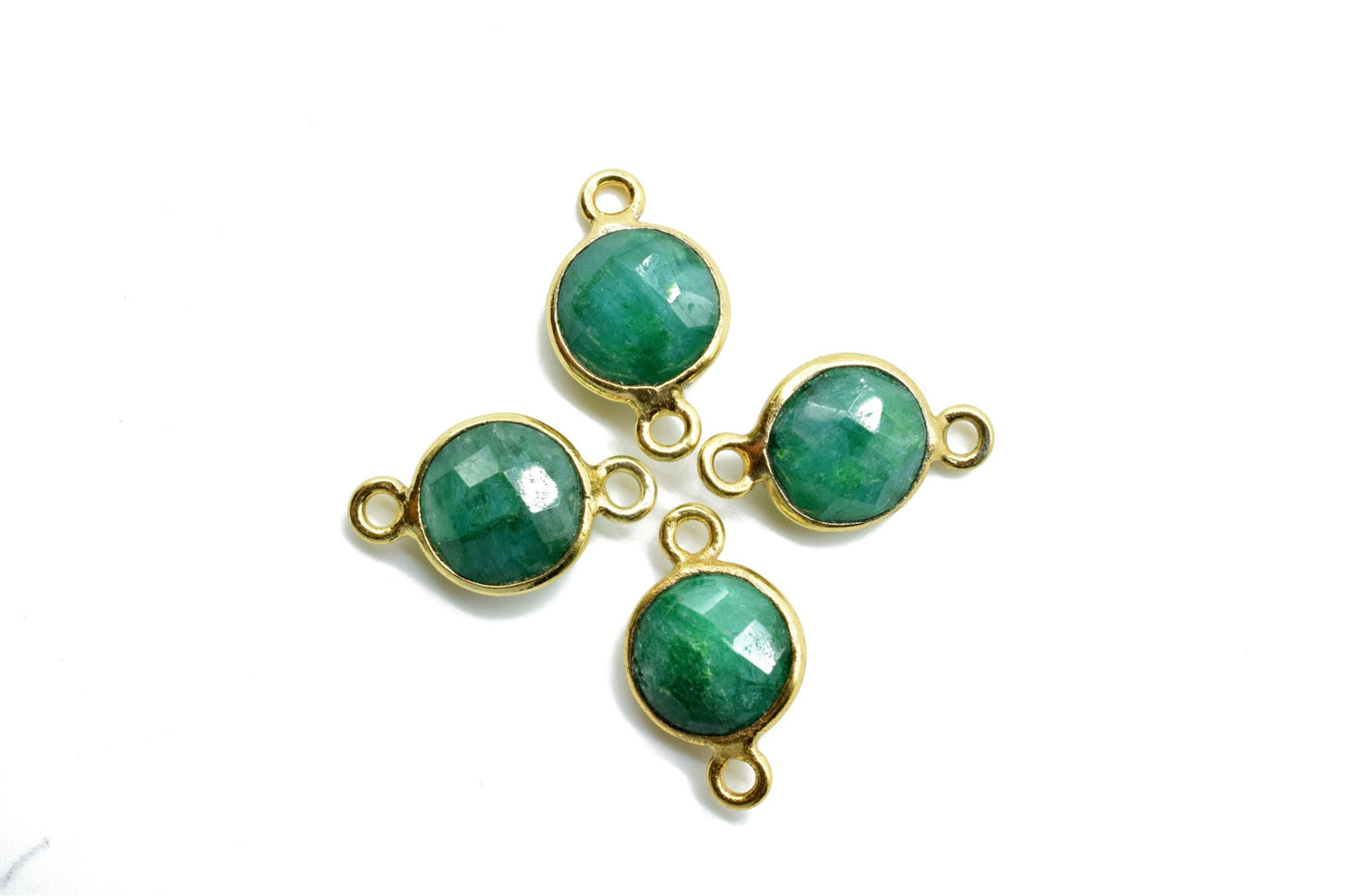 Natural Emerald 8mm double loop connectors,Emerald Pendant,Emerald Round Gold Plated bezel,,jewelry making charm,Emerald Brass connector