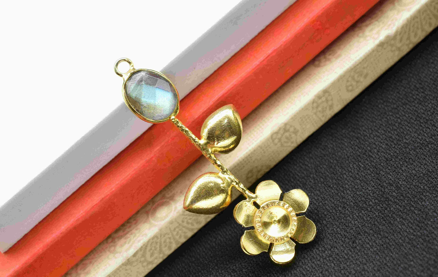 Labradorite  Gemstone Pendant , Labradorite Handmade Pendant , Single Bail Gemstone  Connector, Gold Plated Connectors , Summer Collection