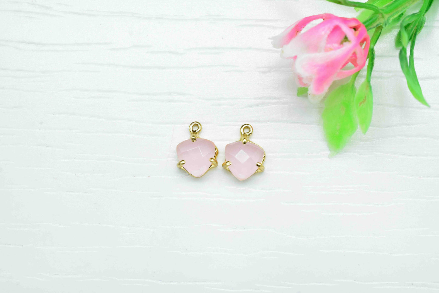 Rose Quartz Faceted Gemstone 8mm Triangle Shape Connector,Pink Quartz jewelry,Pink Quartz Bezel Pendant,Rose Quartz Single bail connectors