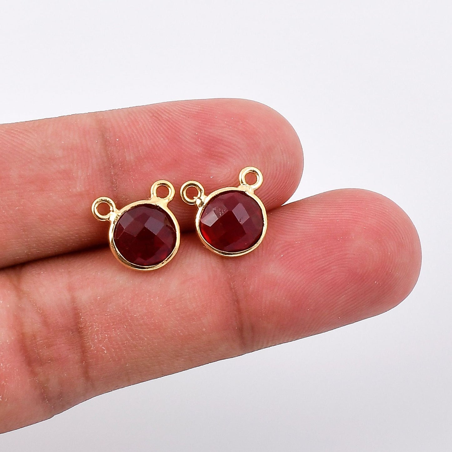 Garnet 8mm Round Bezel,Garnet dual connector charm, Gold Plated bezel,Garnet Bezel,Gold Vermeil Bezel,Garnet jewelry, Gold-Filled bezels