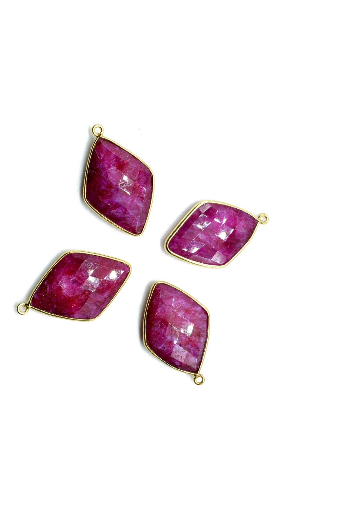 Ruby 20x30mm Bezel Charm,Ruby kite Shape Gold Plated bezel,Gold Vermeil Bezel,Ruby jewelry making charm,Ruby Gold-Filled bezels,Ruby pendant