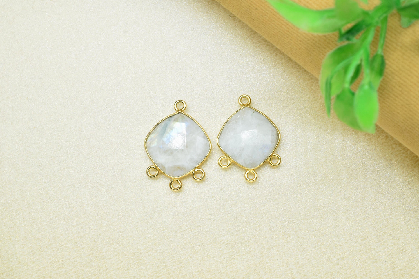 Moonstone 14mm Components Station Bezel Jewelry Supplies,Rainbow Moonstone charm Pendant Jewelry,Rainbow Single Bail Brass Gold Edge Jewelry