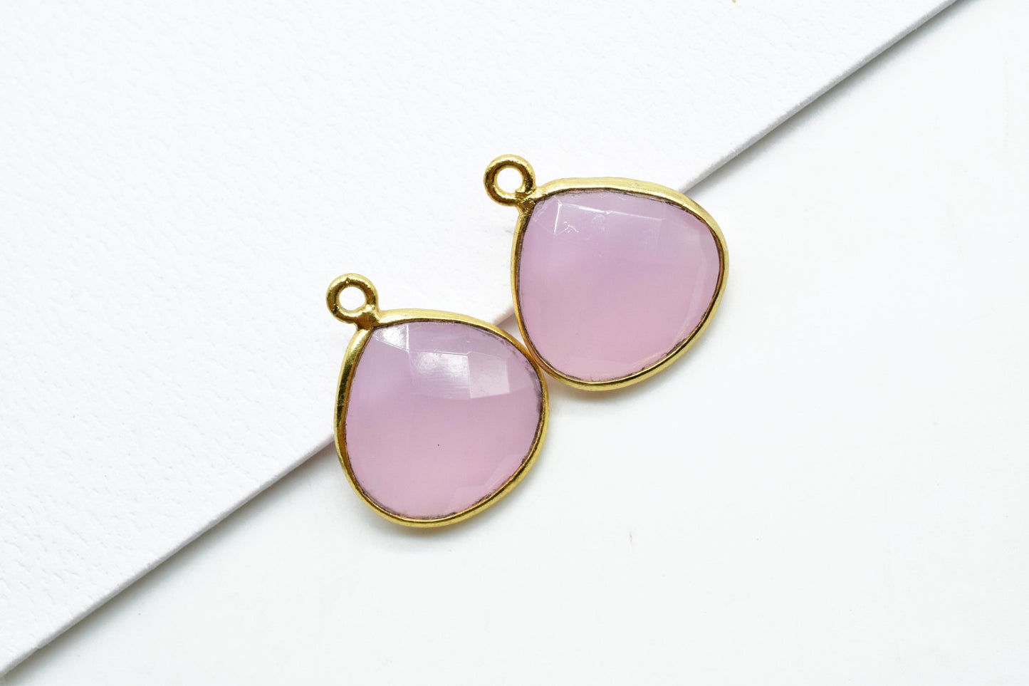 Pink chalcedony 14mm Heart shape single bail connectors,Pink Chalcedony Pendant,Hot Pink charms,Chalcedony Briolettes,Single Flat Bail Bezel