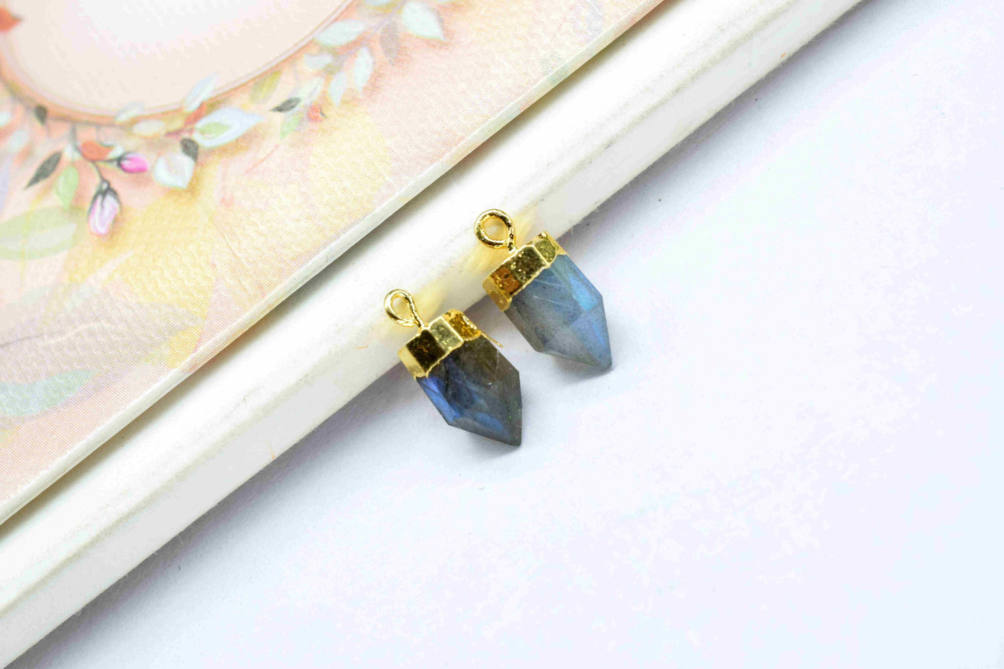 Labradorite Pointed Pendant,Pencil Connector,Gold Vermeil Tiny Point Pendants,Statement Pendant,Gemstone Pendant,Handmade pendant Jewelry