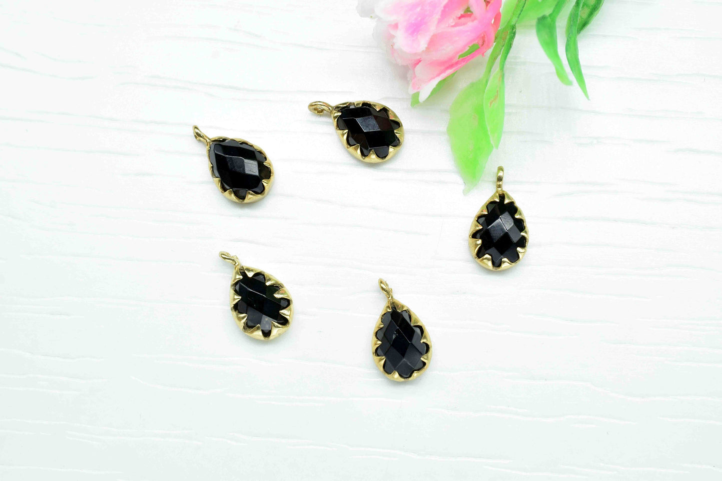 Black Onyx Prong Bezel Pendant,Handmade Gemstone Bezel Link,Tiny Black Onyx Bezel Connector,Single bail connector,Black Onyx Pendant Jewelry
