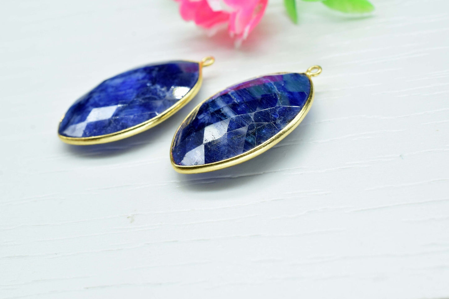 Blue Sapphire 20x30mm Marquise shape single bail connector,Sapphire Brass Gold Plated bezel,Sapphire Connectors,Sapphire gold Bezel Pendants