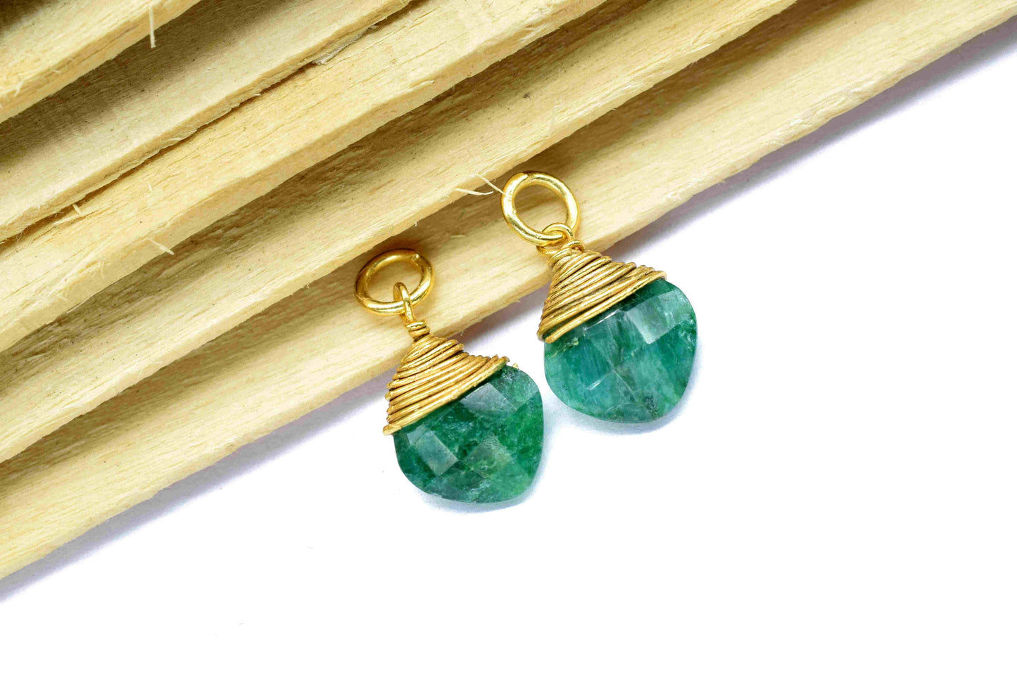Natural Emerald Wire Wrapped Connector,8mm Square Gemstone Pendants,single loop connectors,Wire Wrapped Necklace Charm,Jewelry Making Supply