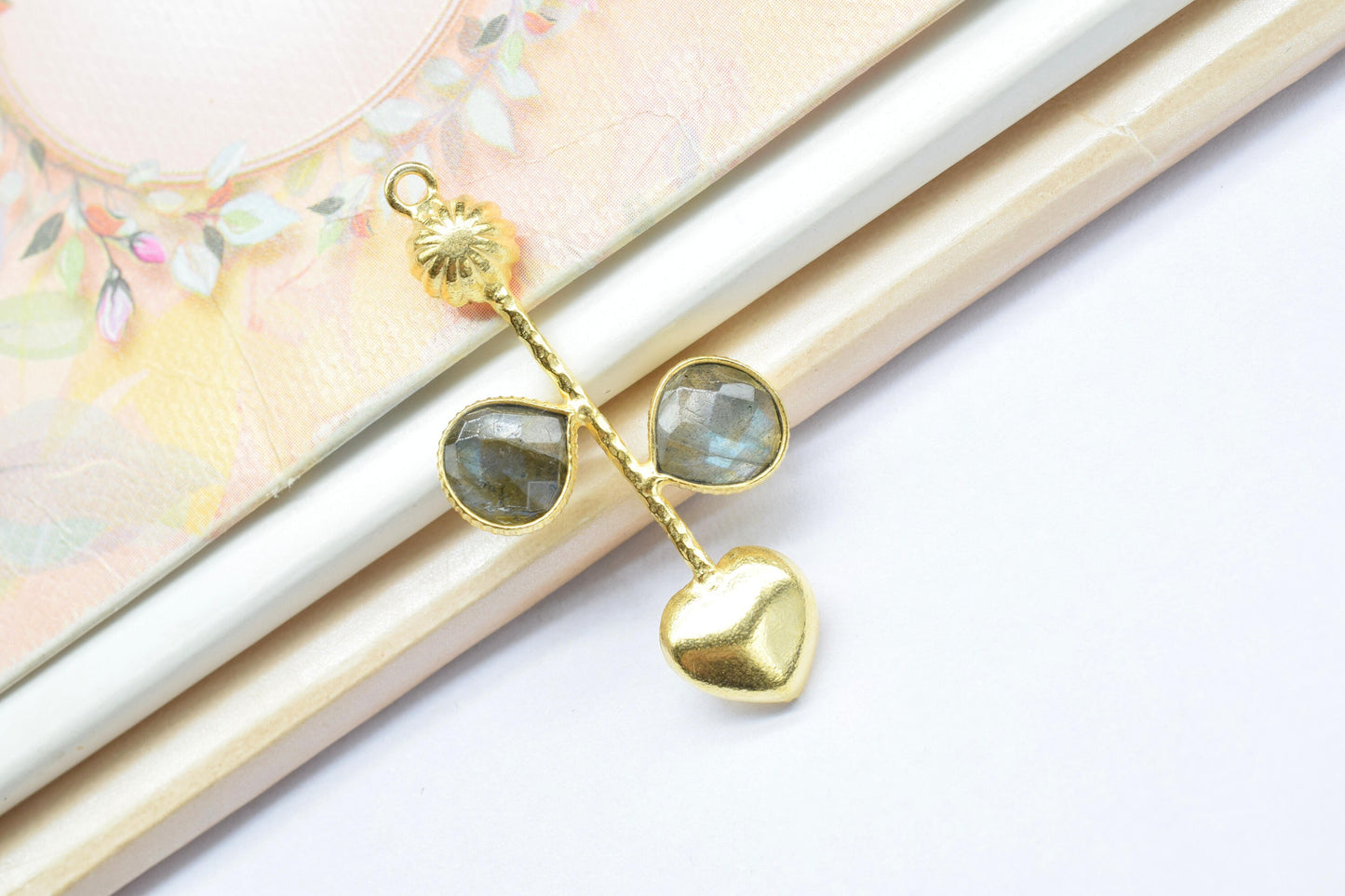 Flashy Labradorite Pendant/Gemstone Component/Faceted Cut Labradorite /Single Bail Charm/Necklace Pendant/Heart Shape Charm/Wholesale Supply