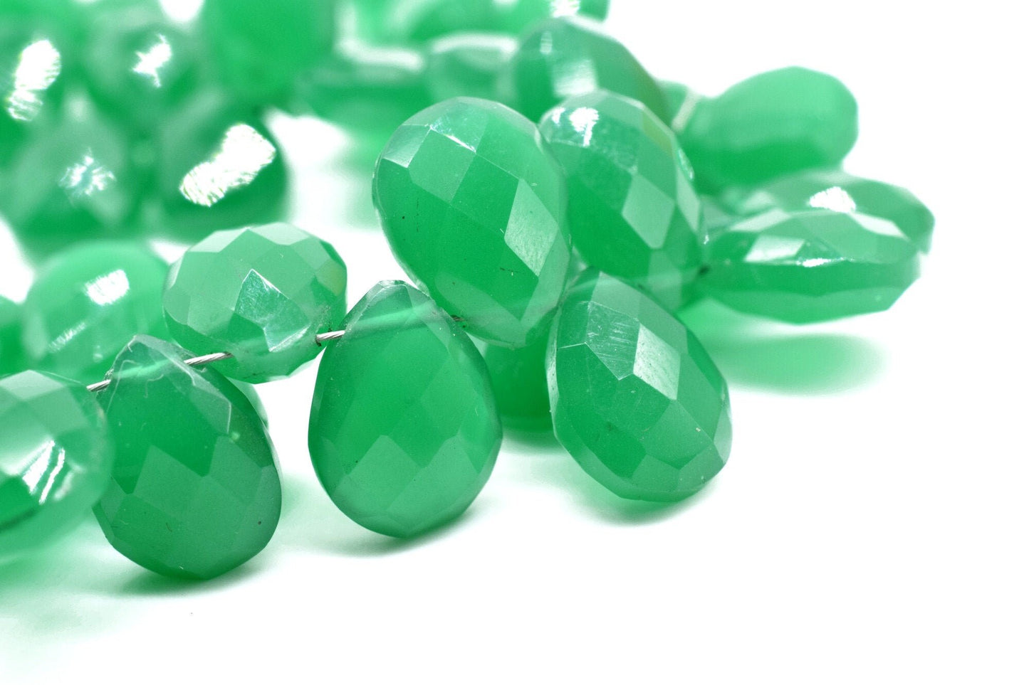Natural Green Onyx Pear Shape Briolette,9 inch Teardrop Strand,Green Onyx Teardrop Beads,9x12mm pear Shape Briolette,Green Onyx Briolettes