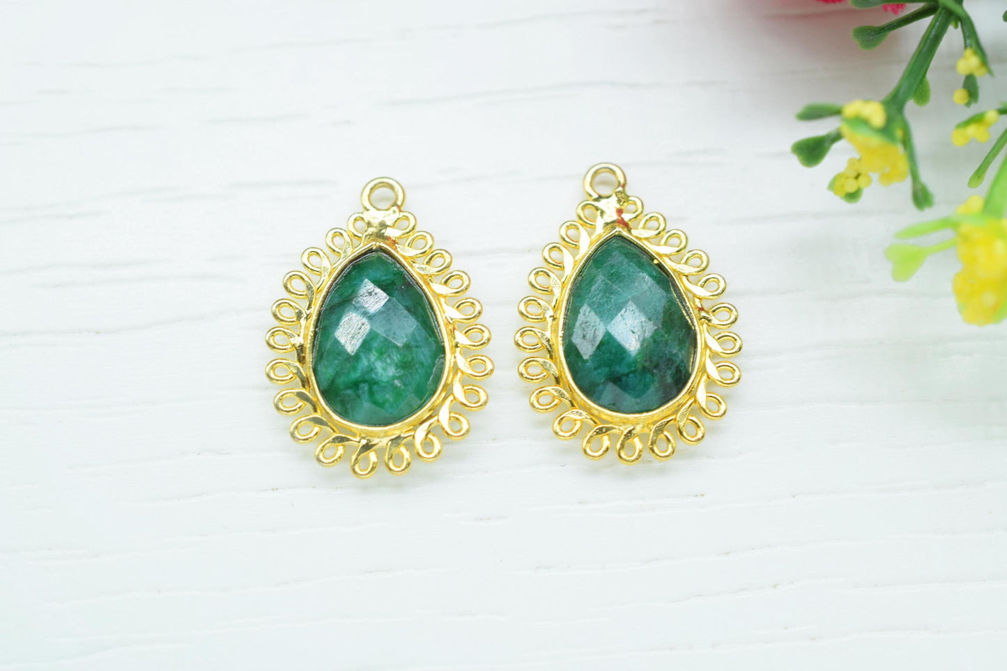 Emerald 10x14mm Teardrop Charms,Gemstone Teardrop Bezel,Handmade Pendant connector,Single Bail Pendant,Emerald Bezel Charms,Necklace Pendant