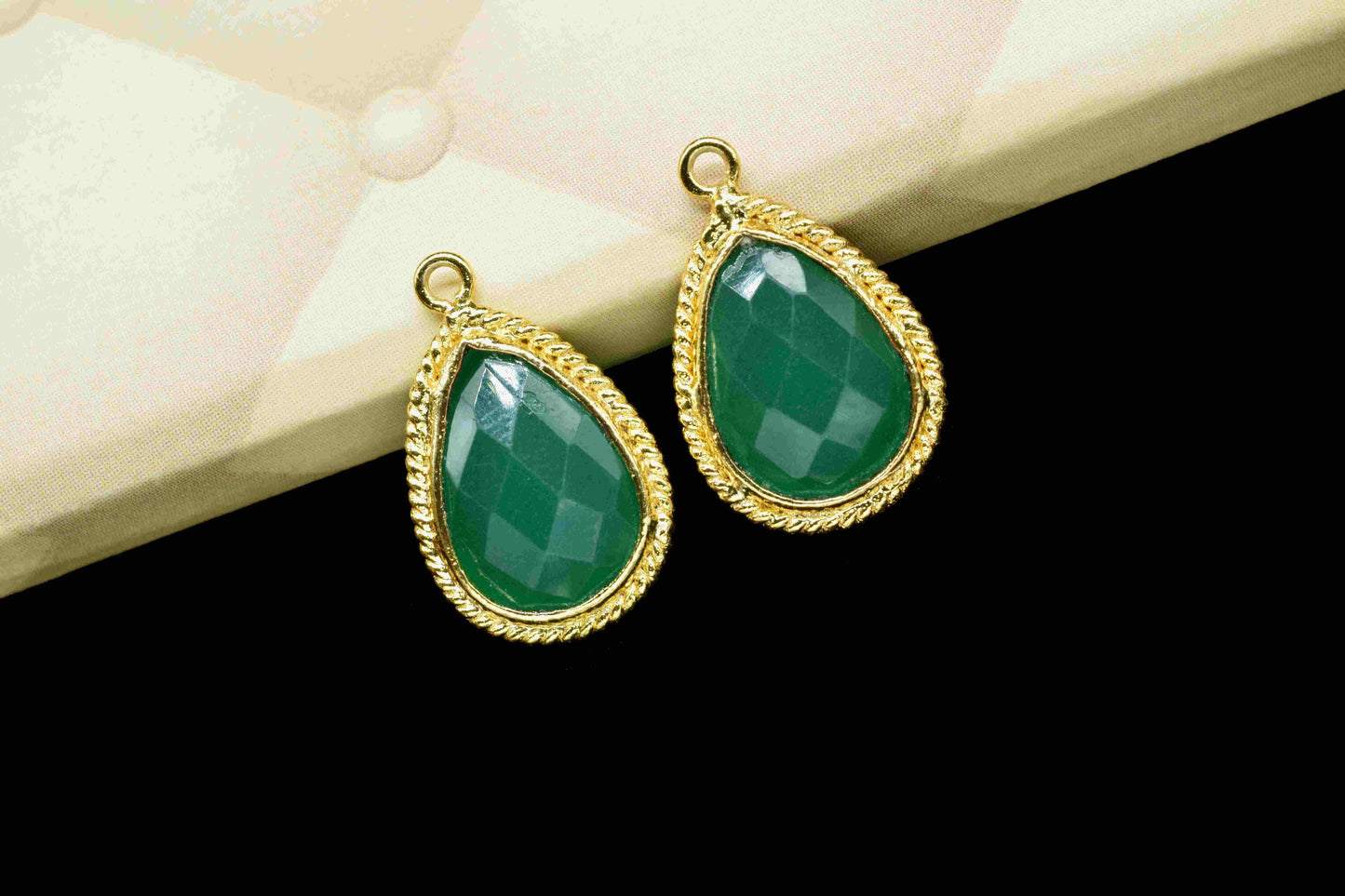 Green Onyx 9x13mm Teardrop Shape charm,Gold Plated bezel,double Bail connector,Onyx Jewelry,May Birthstone Coin Links,Handmade Bezel Charms