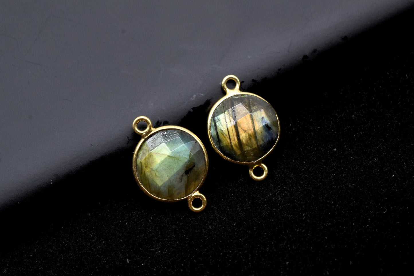 Labradorite 12mm Round double bail connectors,Round Pendant,Faceted Labradorite,Gemstone Charm,Gemstone Pendant,Labradorite Charms connector