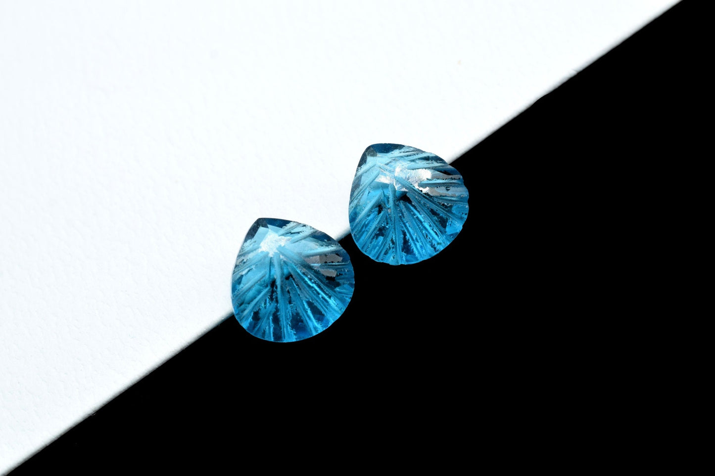 12mm Neon Apatite Heart Shape Briolettes,Apatite Carved Heart Shape Beads,Fancy Carving Briolettes,Gemstobe carving Briolettes,loose stone