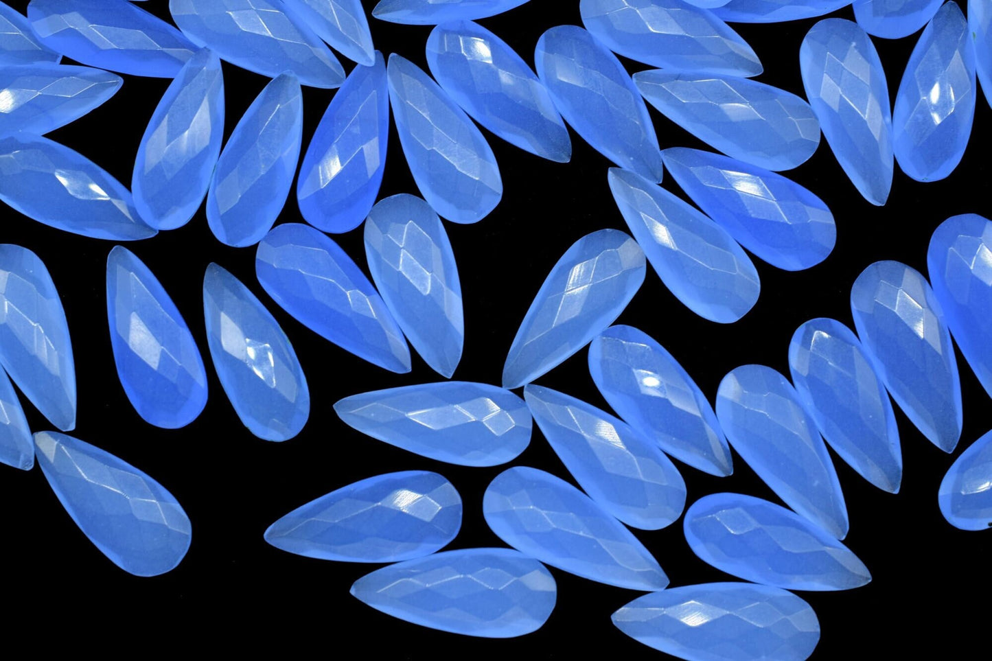 Blue Chalcedony 8X20mm Faceted Pear Shape Briolettes,Chalcedony Teardrop Briolettes,Blue Gemstone Briolettes,Blue Chalcedony Faceted Beads,