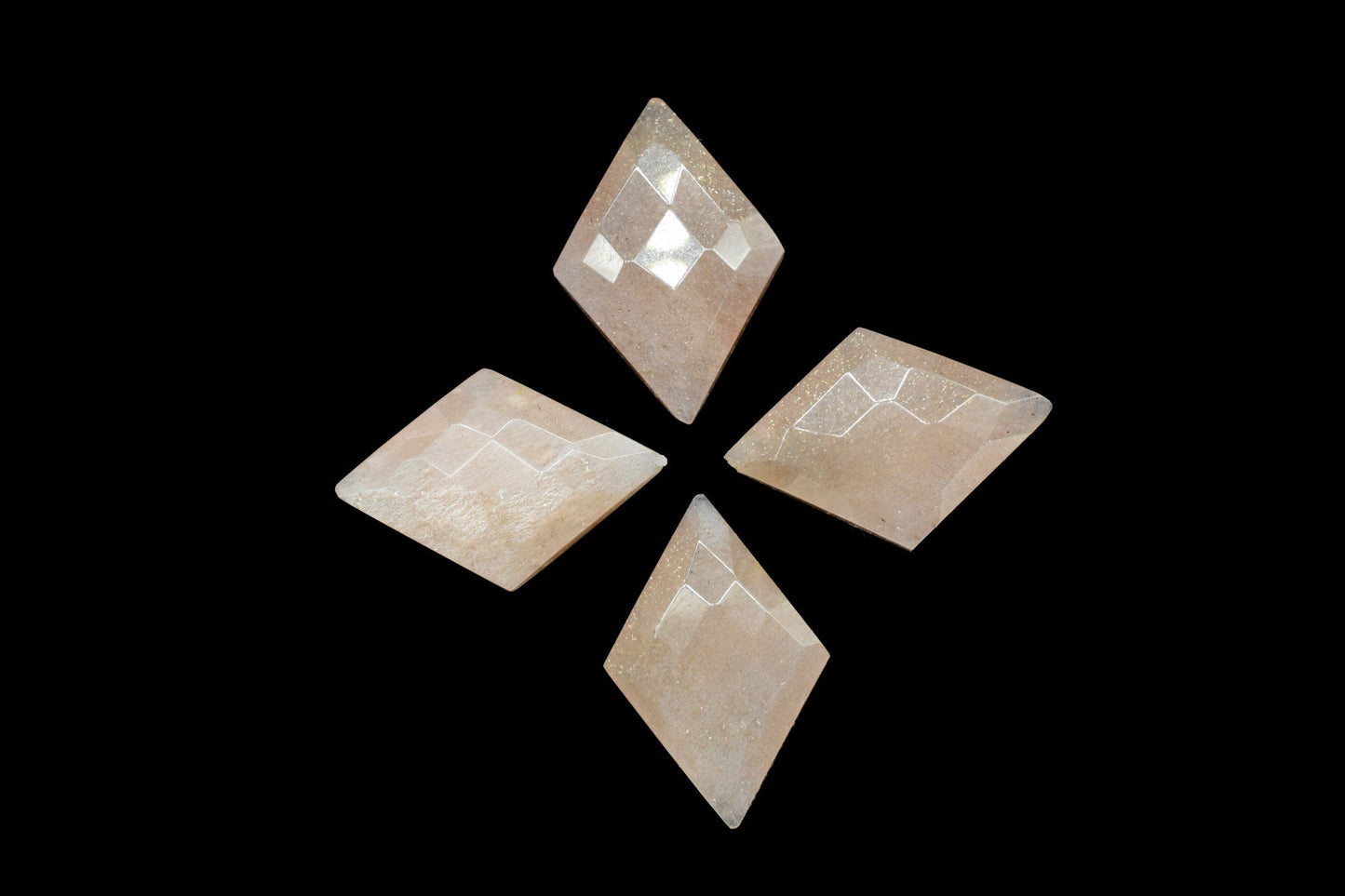 Peach Moonstone 12x18mm diamond shape briolettes,Faceted Briolette,polished,Handmade Gemstone, jewellery making,wire wrapping,gemstone beads