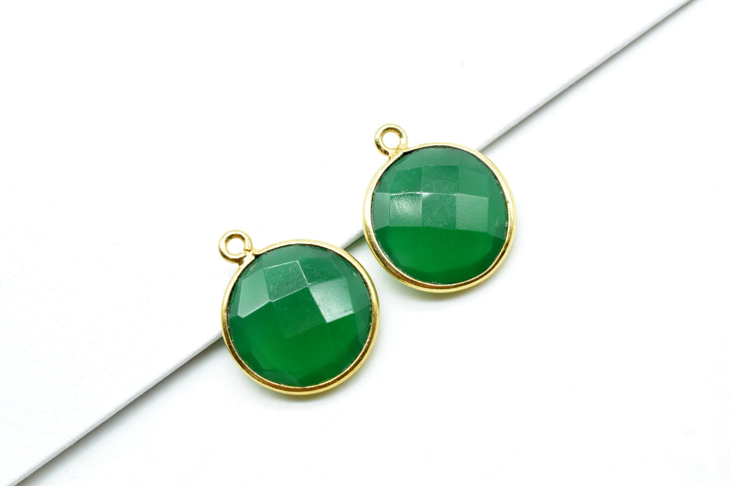 Natural Green Onyx 14mm Round charm,Brass Gold Plated bezel,Green Onyx single Bail Pendant,Stone Links,Gems Station,Onyx Earring Supplies,