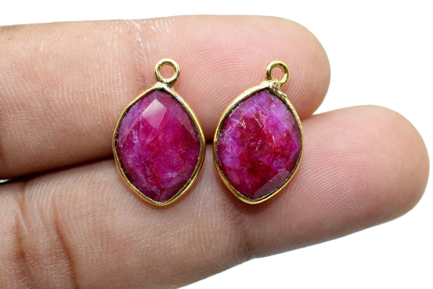 Ruby 10x13mm eye shape single bail charms,Ruby Eye Shape Gold Plated bezel,Gold Vermeil Bezel, jewelry making charm,Ruby bezels,Ruby pendant