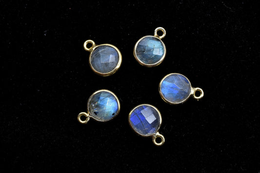 Labradorite 8mm charm,Labradorite Pendant,Labradorite Round Gold Plated bezel,Labradorite Vermeil Bezel,jewelry making charm,Brass connector