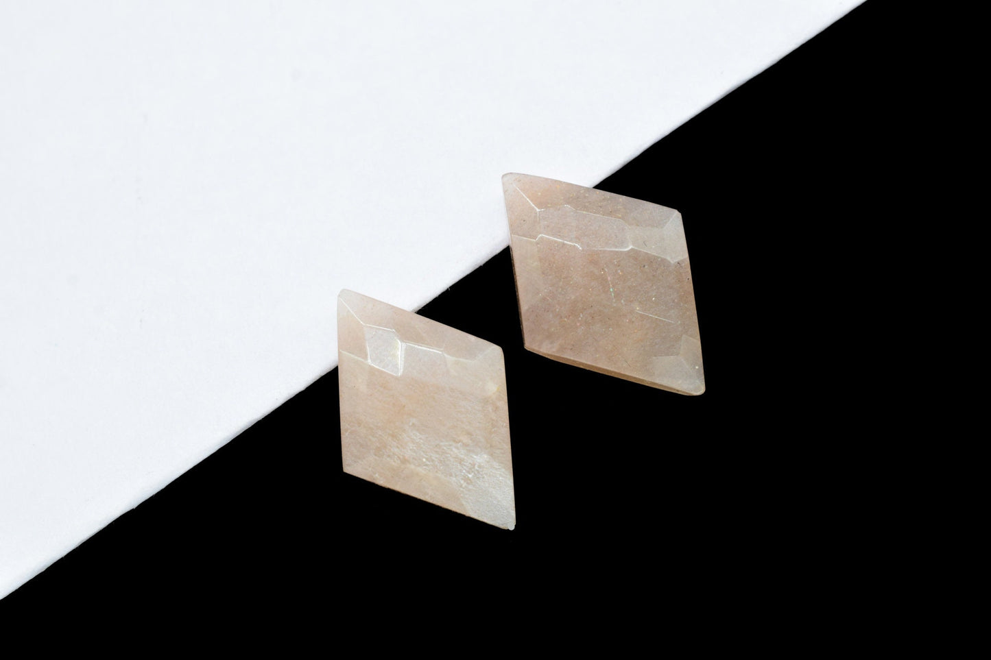 Peach Moonstone 12x18mm diamond shape briolettes,Faceted Briolette,polished,Handmade Gemstone, jewellery making,wire wrapping,gemstone beads