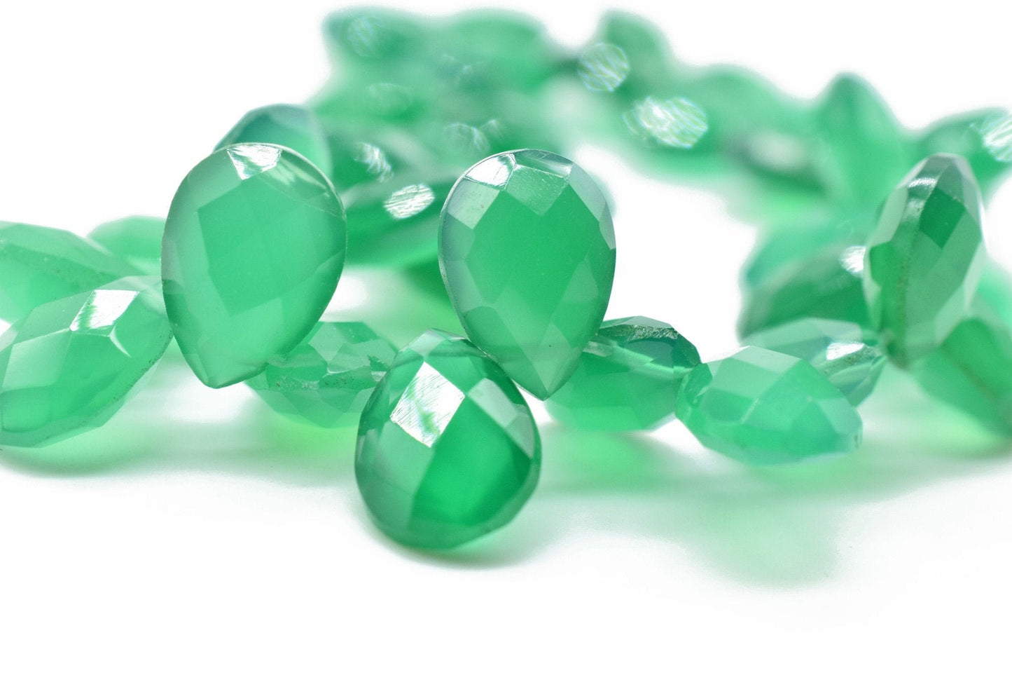 Green Onyx Teardrop 7x10mm Briolettes,Jewelry making supplies,craft supplies,Green Onyx Briolettes,Green Quartz briolettes,Green briolettes