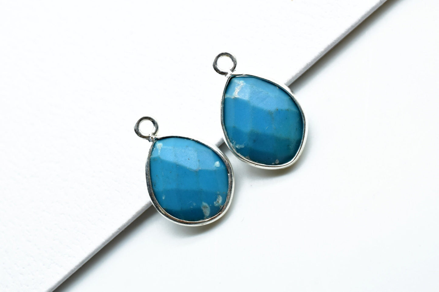 Turquoise 10x13mm Eye shape Single bail Connector,Turquoise Single Bail Bezel Link,Jewelry making supplies,Turquoise Single Loop  Pendant