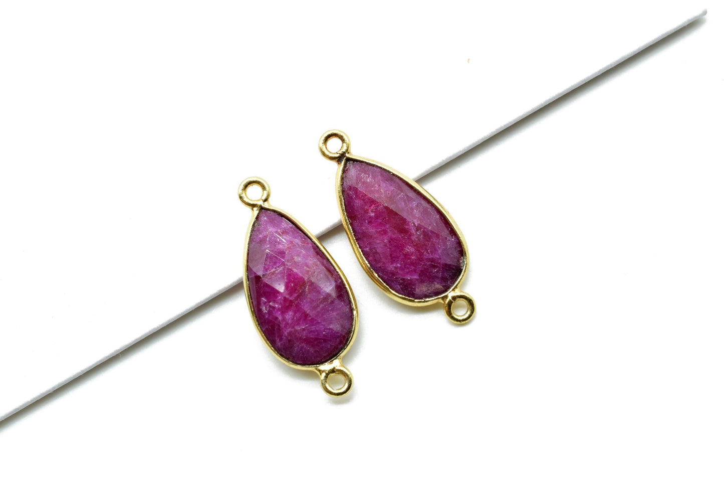 Ruby 10x18mm Pear shape double loop connectors,Ruby Pear pendant,Ruby Gold Plated bezel,jewelry making connectors,Ruby handmade charms,Ruby