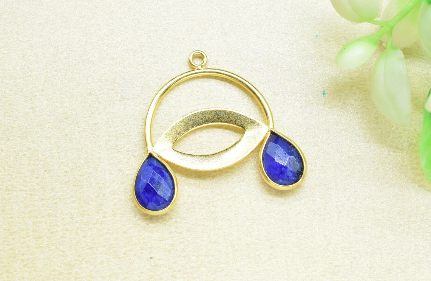 Sapphire Teardrop Pendant/Woman Jewellery/Sapphire Faceted Teardrop/Gemstone Pendant/Handmade Teardrop Jewelry/Charms & Pendants/Single Bail