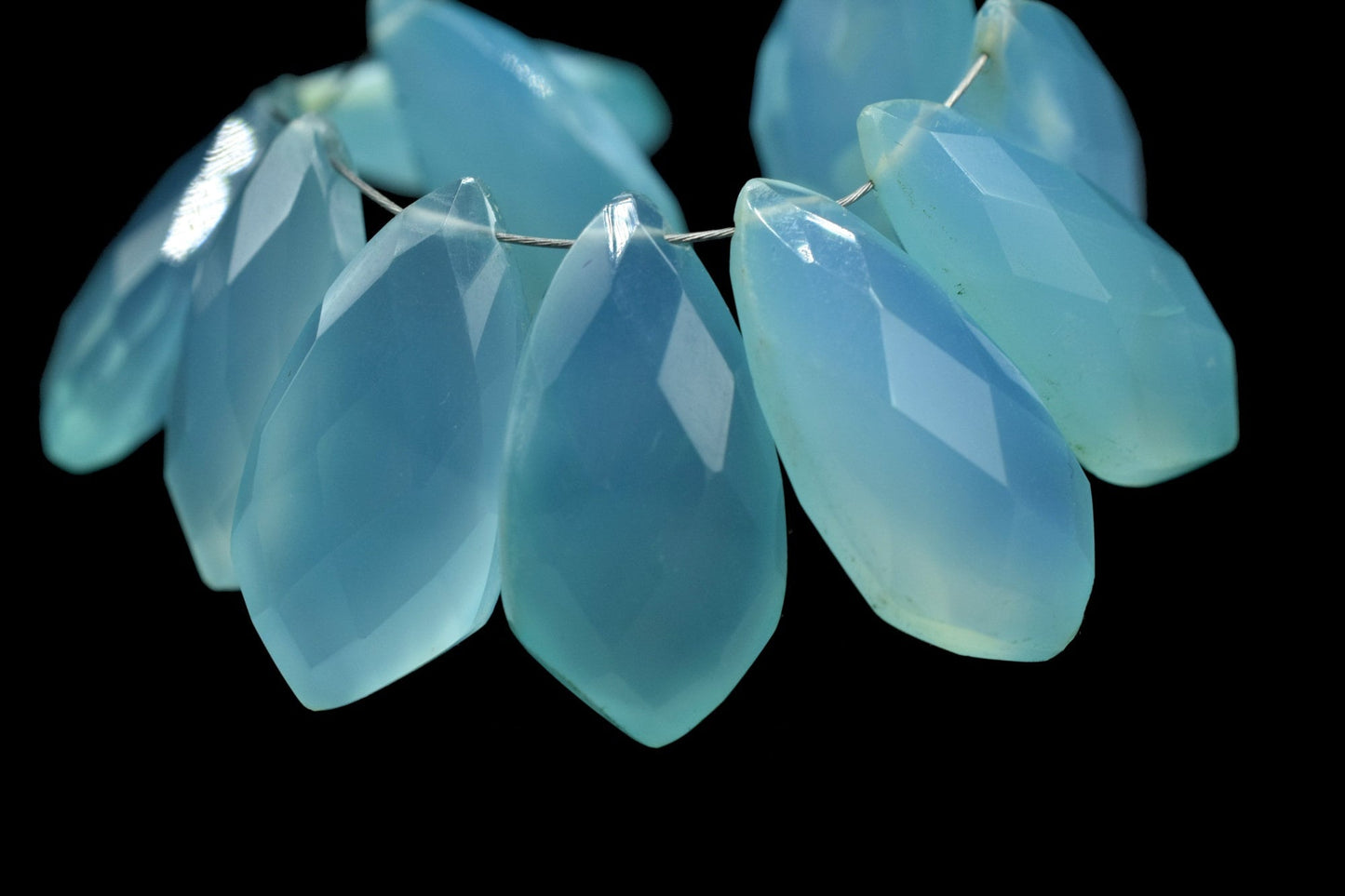 Peru Chalcedony 10x20mm Tie Shape Briolettes,Peru Chalcedony Pear Shape Beads,fancy shape Briolette,Peru chalcedony beads,jewelry Beads