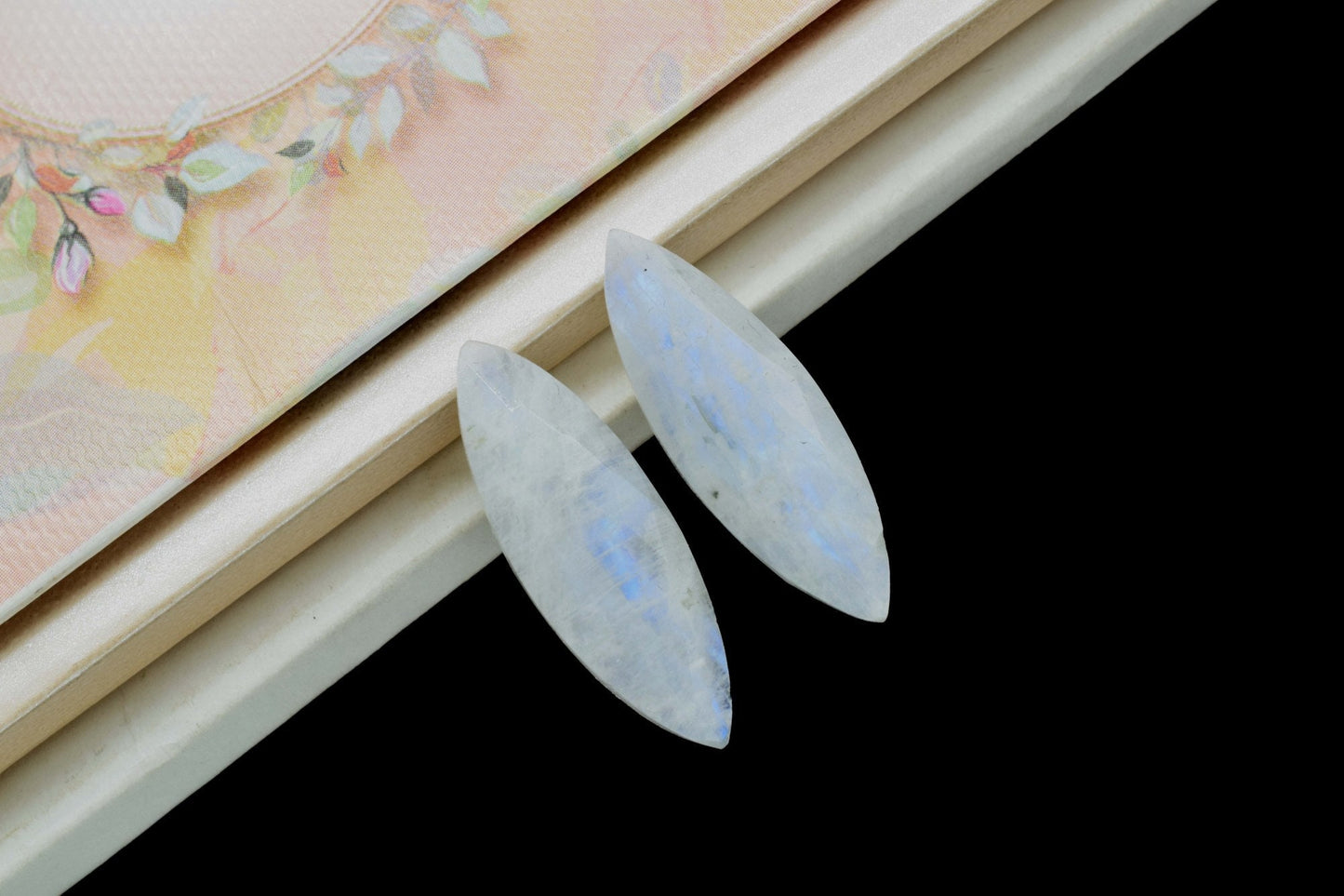 Moonstone Long Drop 10x30mm Briolettes, Moonstone Briolette, Moonstone Drop Briolettes, Moonstone Drops,Moonstone Jewelry Making Beads, Gift