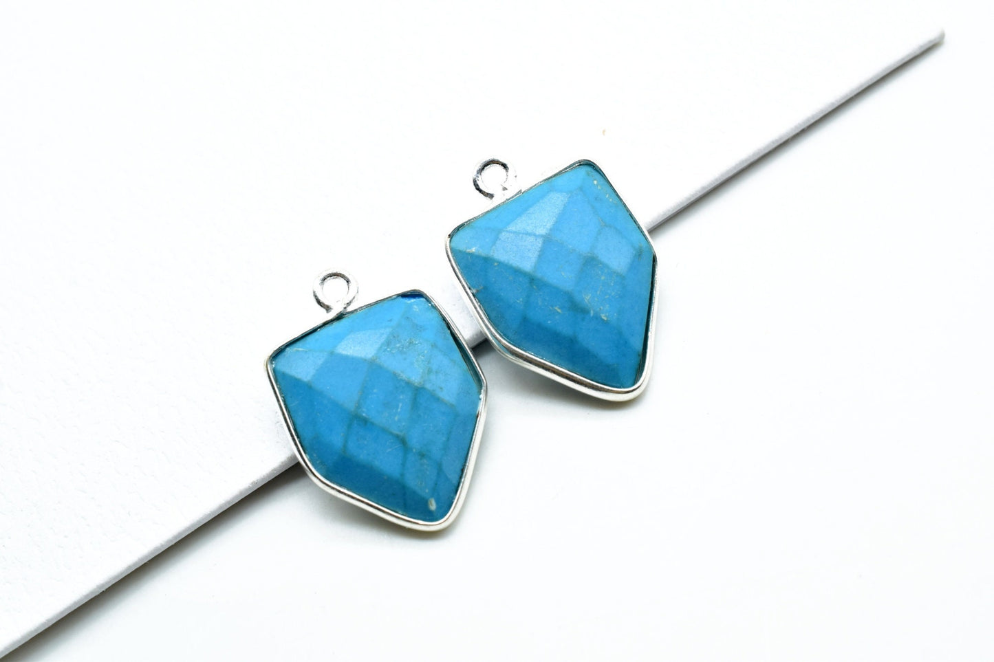 Natural Turquoise 13x17mm Single bail connectors,Turquoise Pendant,Faceted Turquoise bezel link,Gemstone Charm,Gemstone Pendant,Turquoise