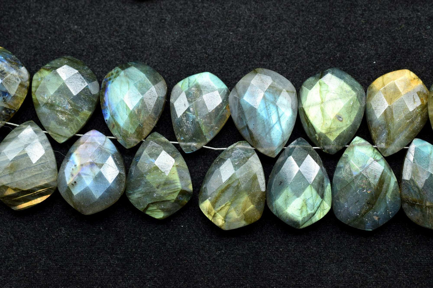 Labradorite 15x20mm Faceted Pear Shape Briolettes,Tie Shape Briolettes,Pear Shape Briolettes,Semiprecious Briolettes,jewelry making beads