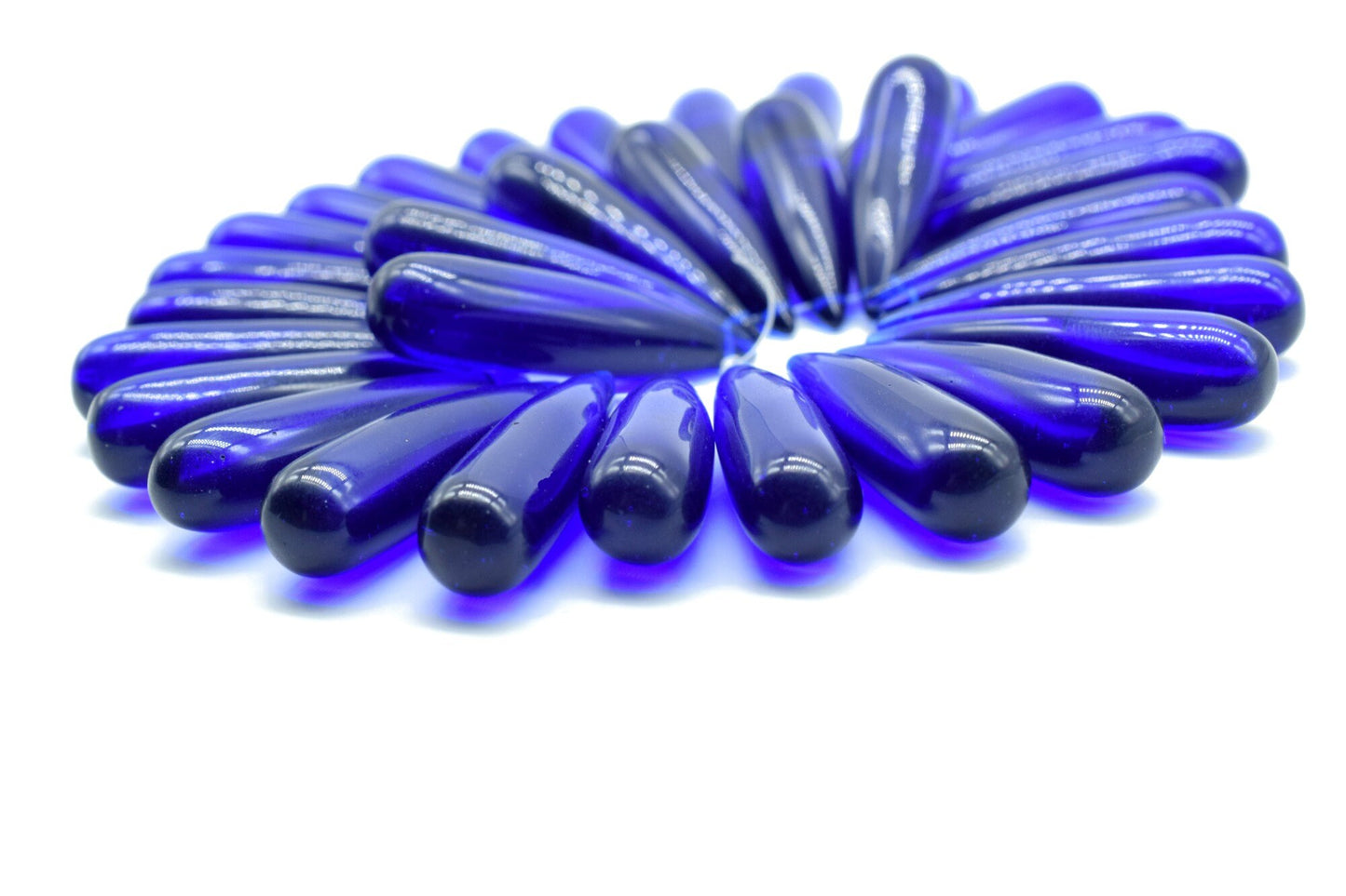 Blue Sapphire Long drop 8x30mm smooth Briolettes,Smooth Pear Briolettes,Saphhire Tear Drops Briolette,Quartz Gemstone,Blue Sapphire beads