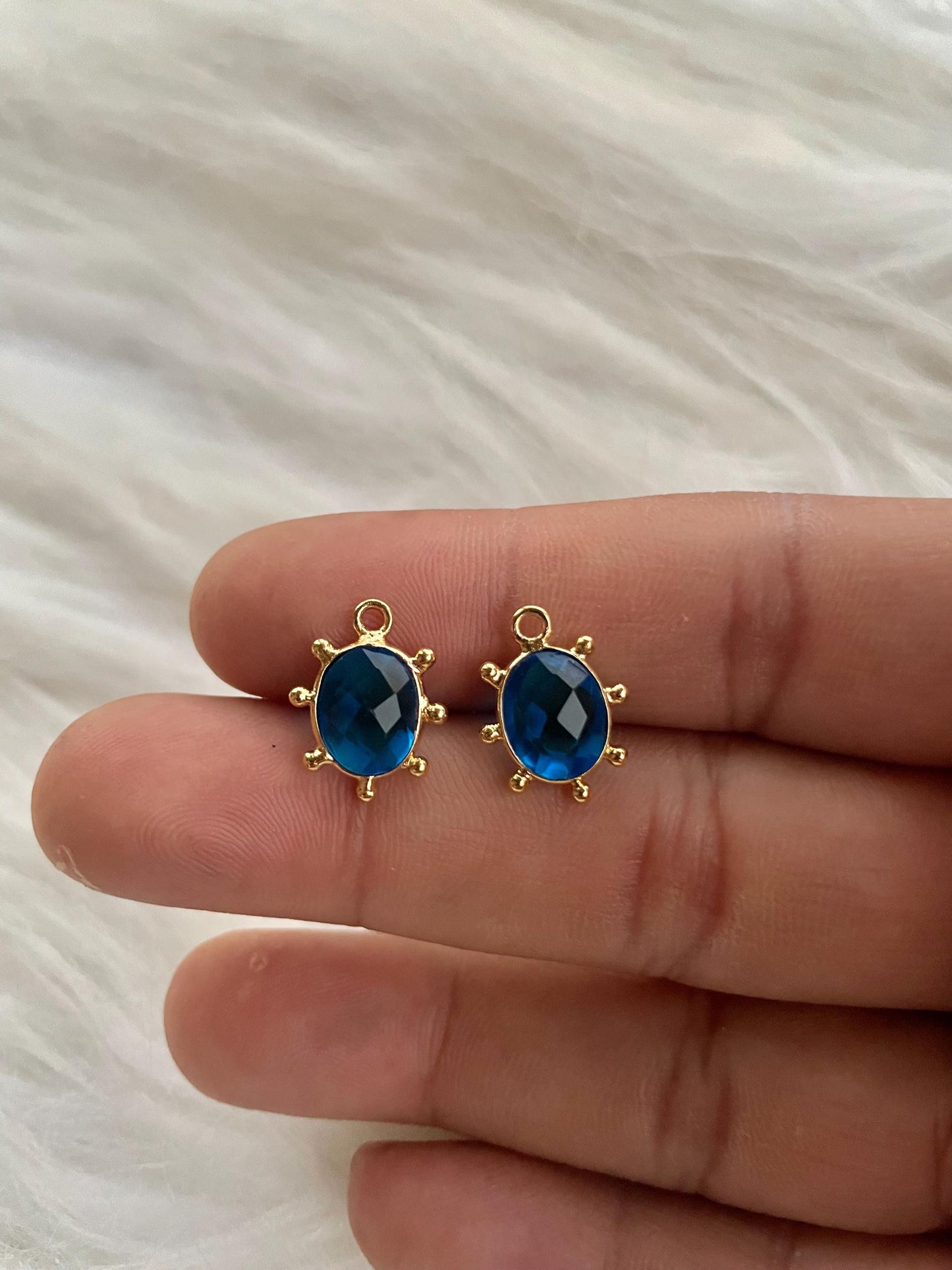 Blue Topaz Quartz 8x10mm oval Shape Pendant Jewelry,blue Topaz Gold Plated Single Bail Connector jewelry,Topaz Gemstone Teardrop Charms