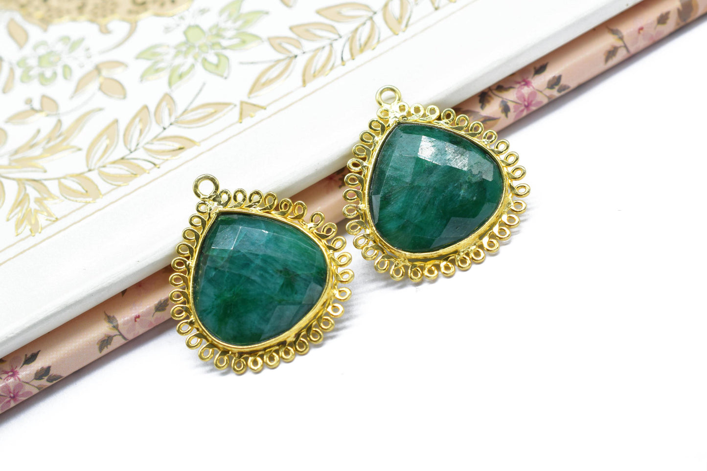 Natural Emerald 20mm Heart Bezel Charms,Gemstone Boho Pendant,Wholesale Jewelry,Single Bail Component Charms,Handmade Jewellery Connectors