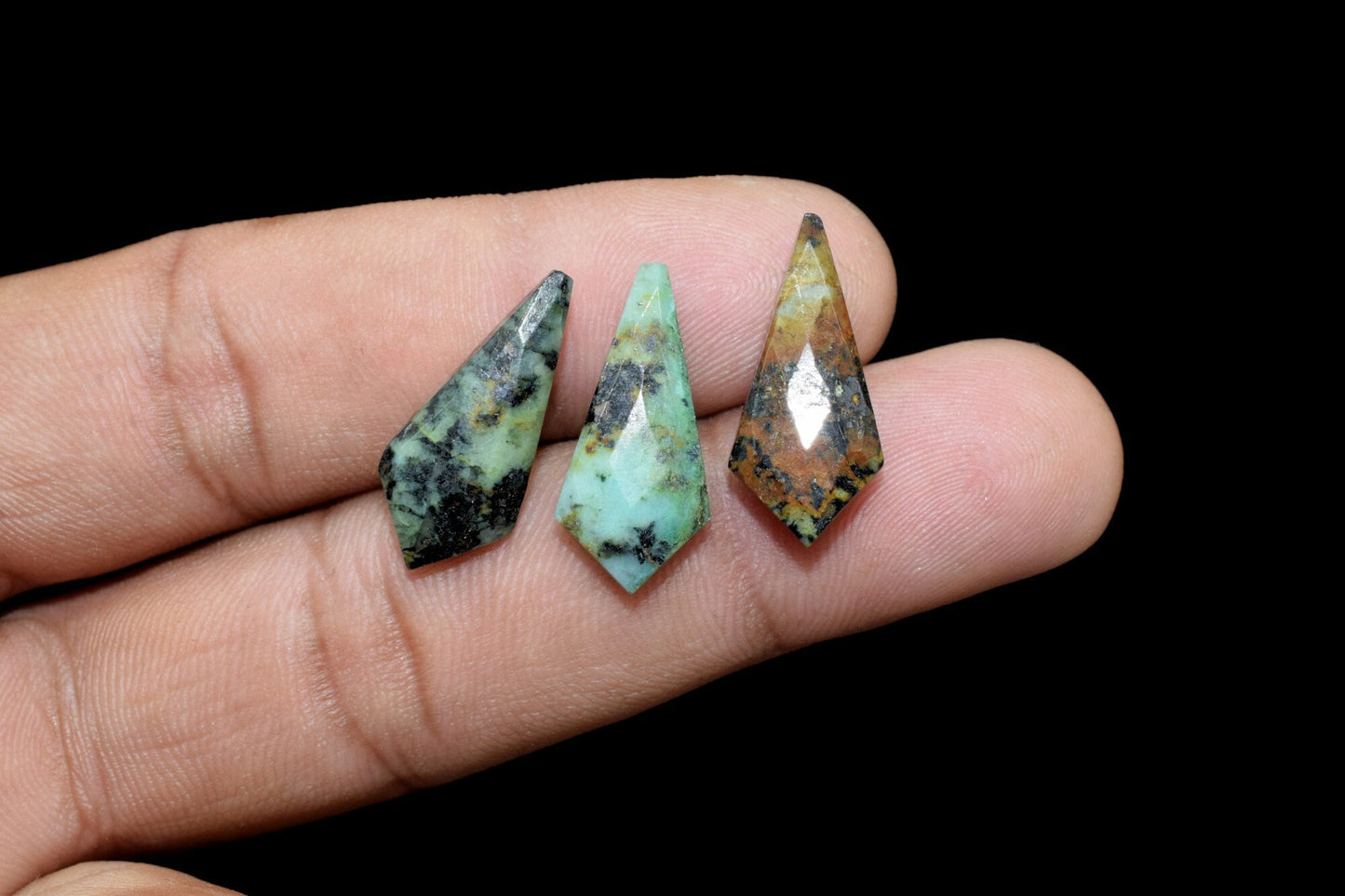 Ruby Zoisite 10x20mm Tie Shape Briolettes ,Fancy Shape beads,Jewelry Making Supply,jewelry Findings item,Zoisite Beads,Gemstone briolettes