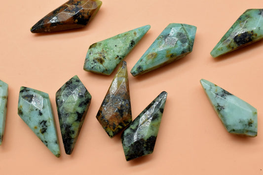 Ruby Zoisite 10x20mm Tie Shape Briolettes ,Fancy Shape beads,Jewelry Making Supply,jewelry Findings item,Zoisite Beads,Gemstone briolettes