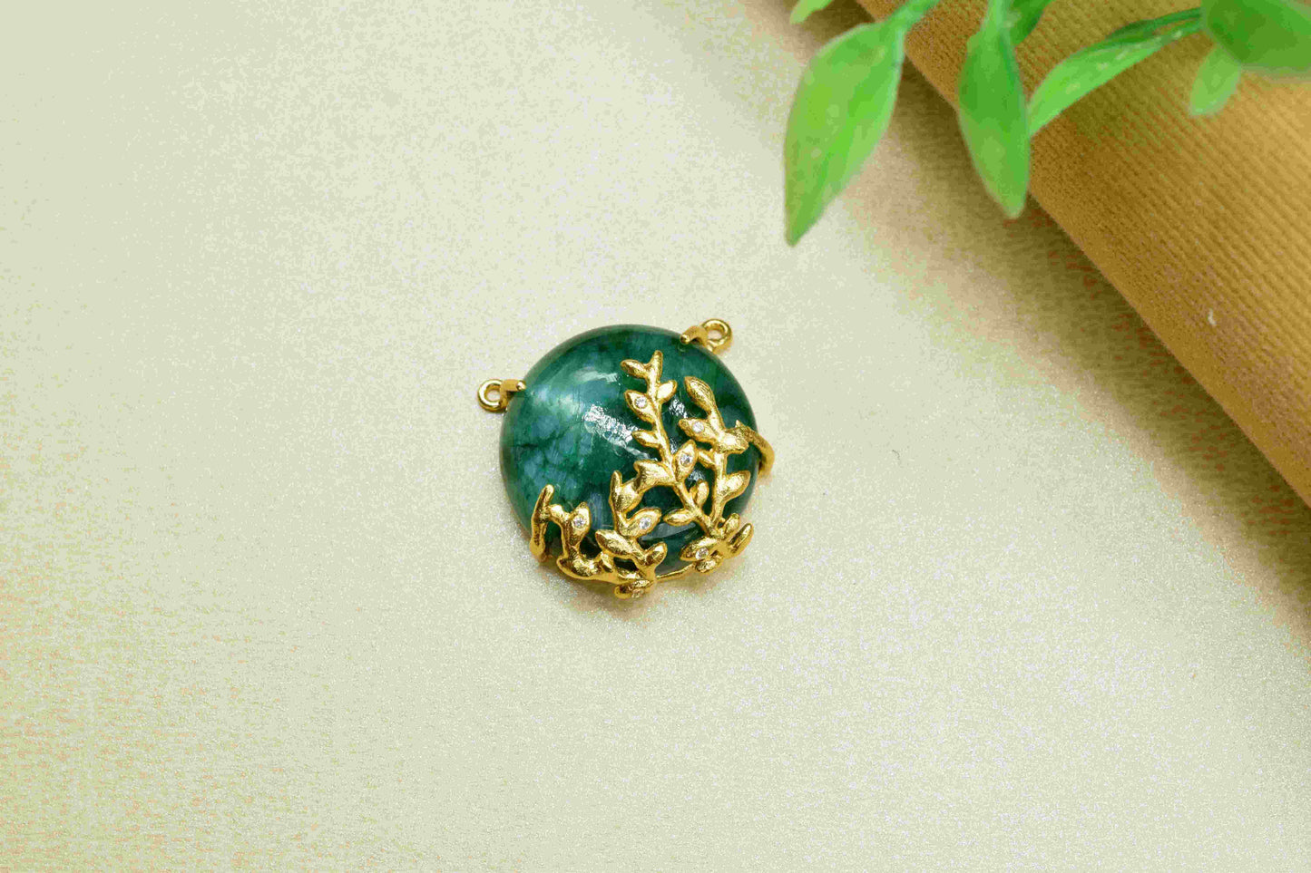 Natural Emerald Smooth Gemstone 20mm Round Shape Pendant,Emerald Gemstone gold Plating Jewellery,Emerald Fancy Single Bail Pendant Jewelry