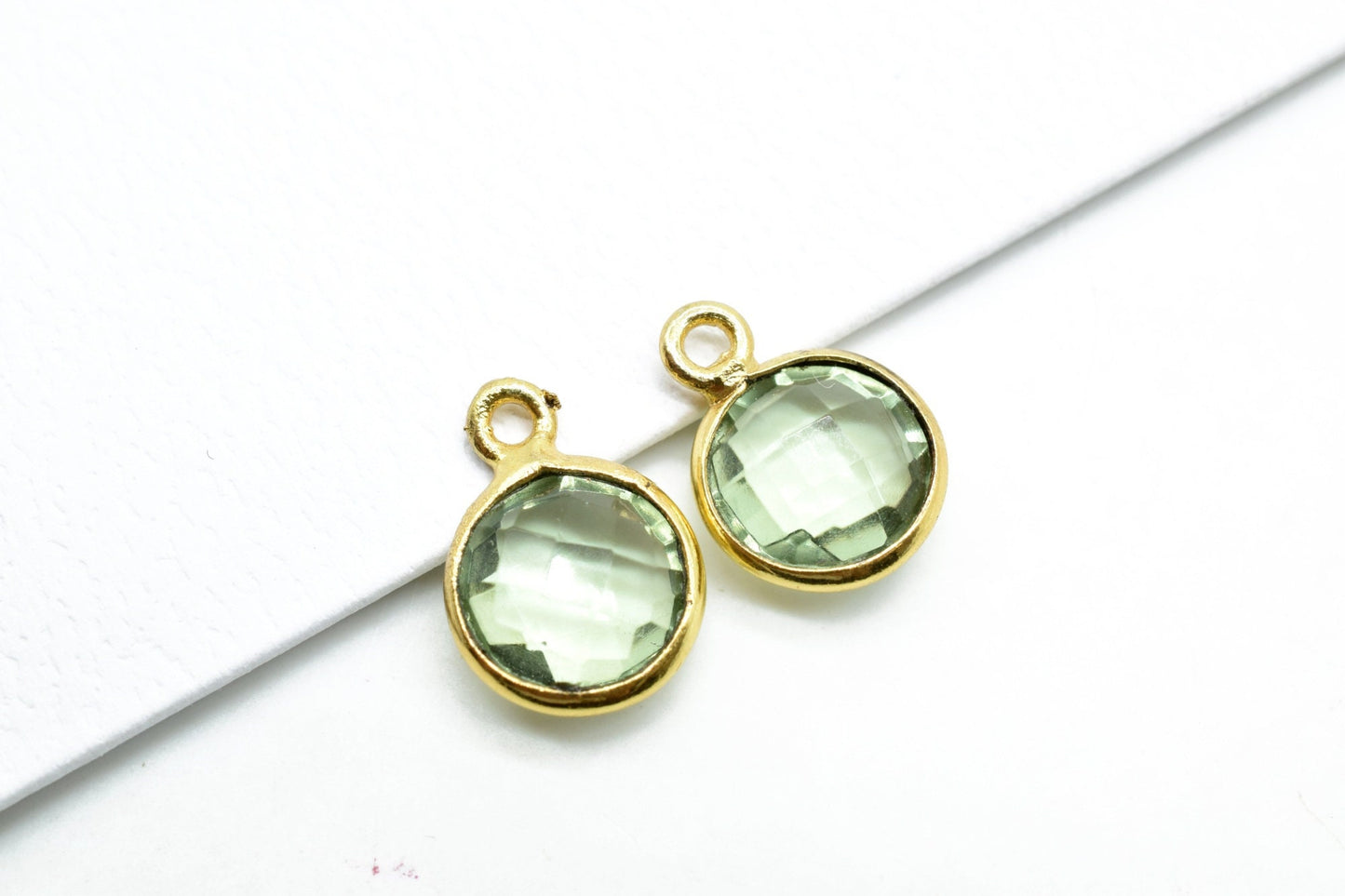 Natural Green Amethyst 8mm charm,Green Amethyst Pendant,Green Amethyst Round Gold Plated bezel,Vermeil ,jewelry making charm Brass connector