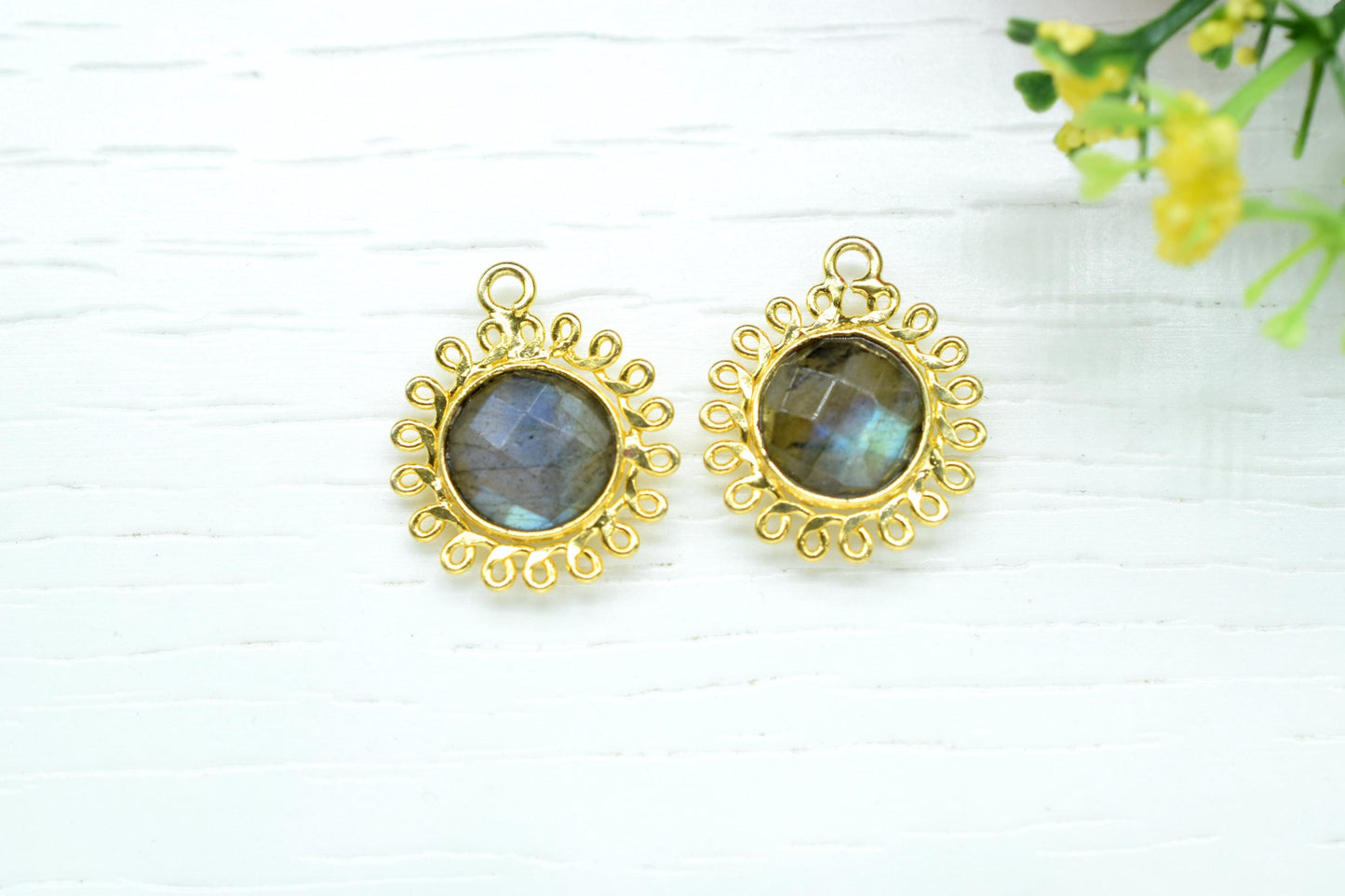 Labradorite 10mm Round Bezel Charm,Gemstone Brass Component,Single Bail Pendant,Round Faceted charms,Handmade Jewellery Connector,Gift