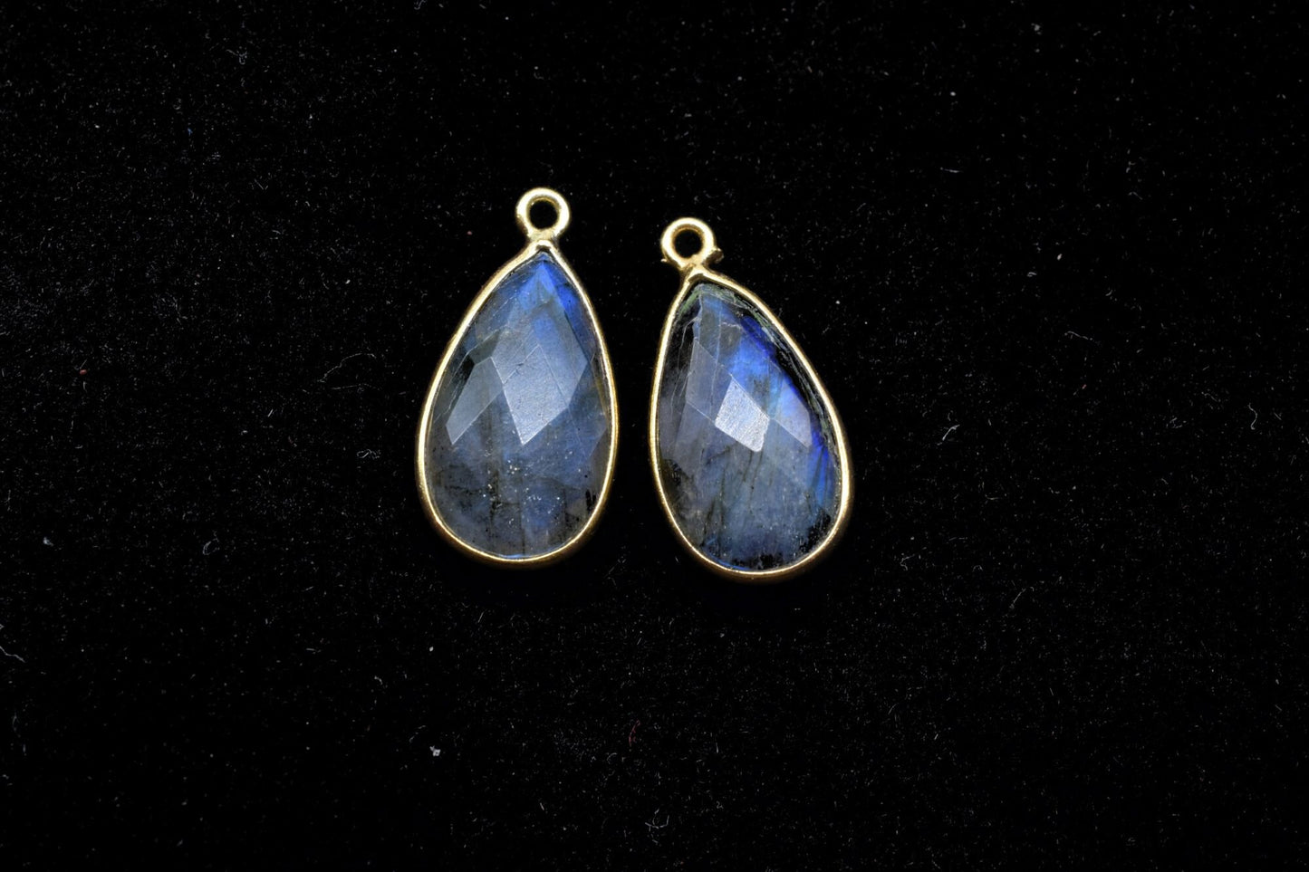 Labradorite 10x18mm Pear shape charm,Labradorite fancy pendant,Labradorite Gold Plated bezel,jewelry making charms craft,December Birthstone