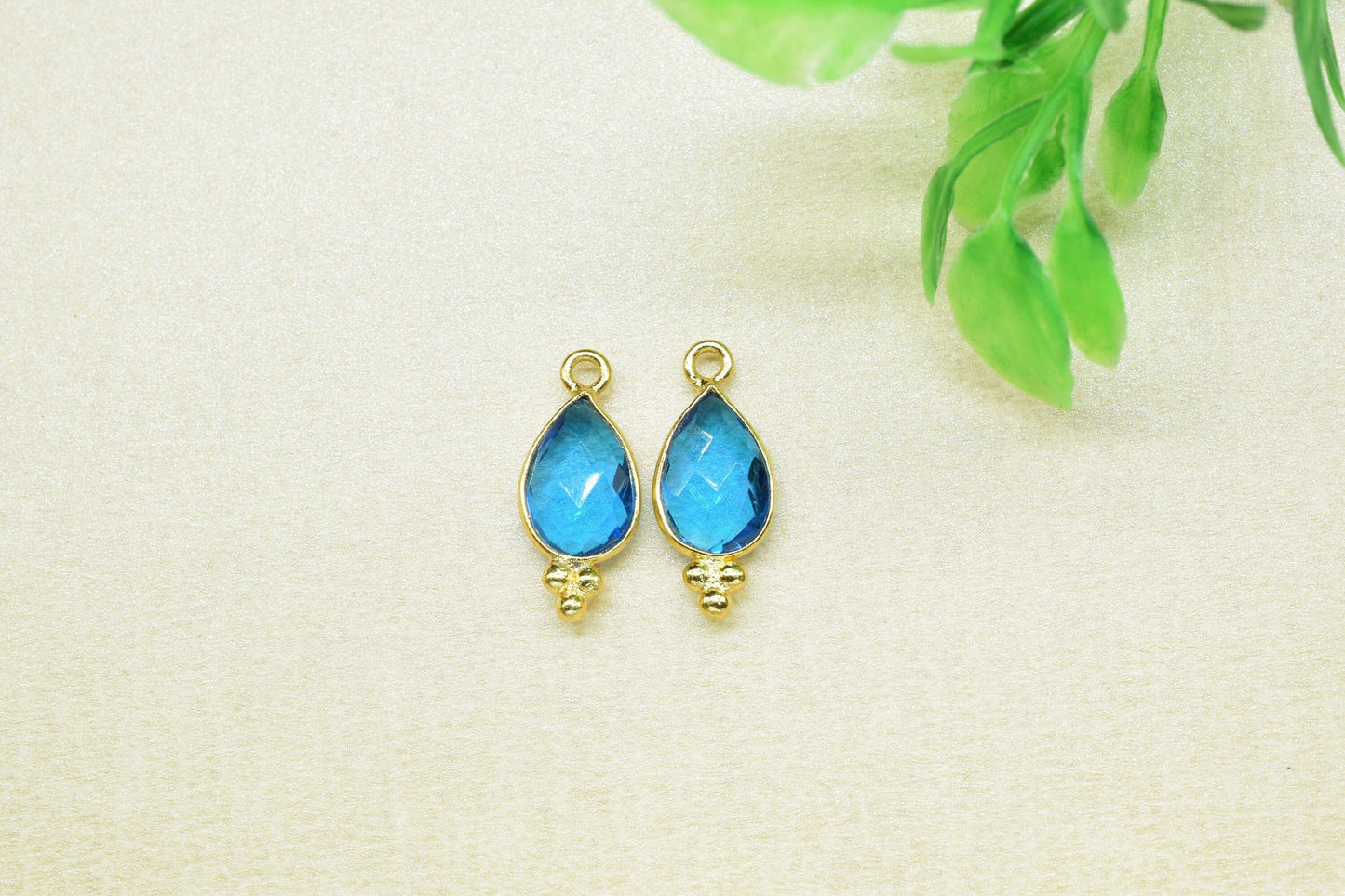 Blue Topaz Quartz 7x10mm Teardrop Shape Pendant Jewelry,blue Topaz Gold Plated Single Bail Connector jewelry,Topaz Gemstone Teardrop Charms