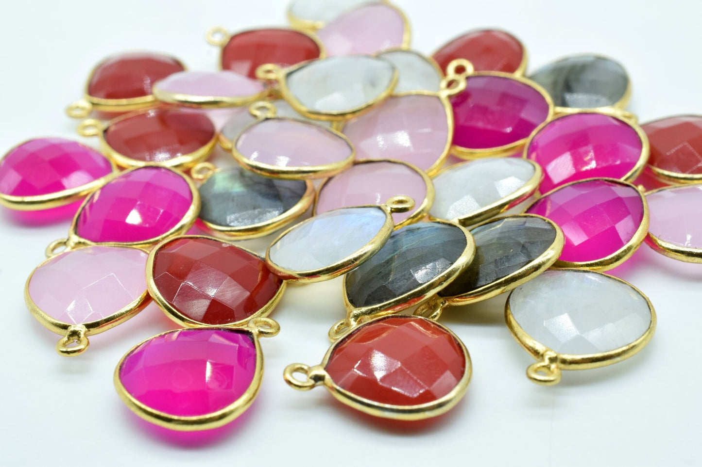 Pink chalcedony 14mm Heart shape single bail connectors,Pink Chalcedony Pendant,Hot Pink charms,Chalcedony Briolettes,Single Flat Bail Bezel