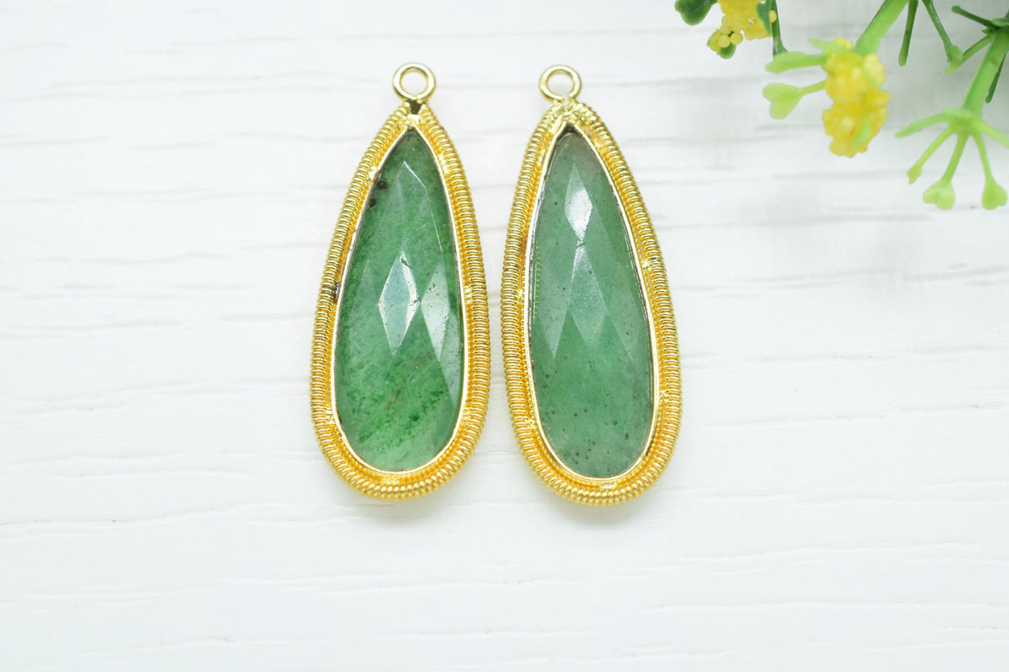 Green Strawberry 10x30mm Charms,Gemstone Bezel connector,Single Bail Pendant CharmHandmade Component pendant,Teardrop Charms connector,gift