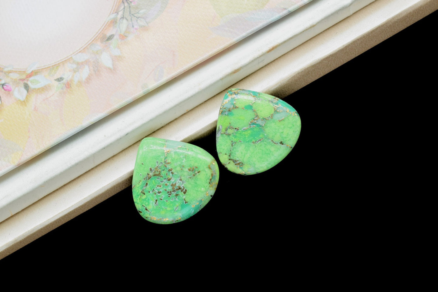 Green Copper Turquoise 20mm Heart Shape Briolettes Gemstones-Wholesale Green Copper Turquoise Heart Shaped Stones For Jewelry Making